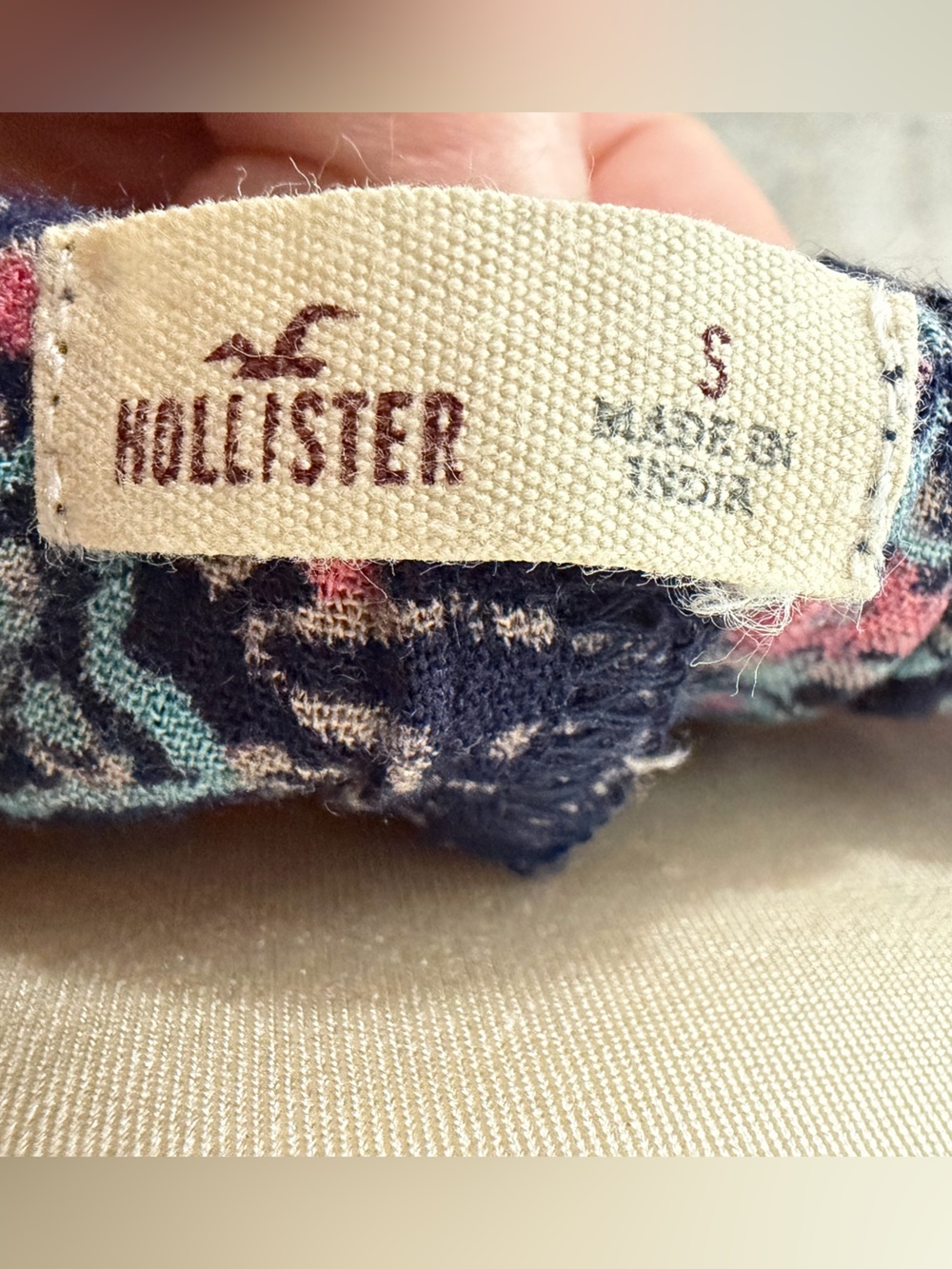 Hollister Navy Floral Tie-Front Crochet Accents Top Sz S Boho Peasant Whimsygoth - Picture 3 of 6